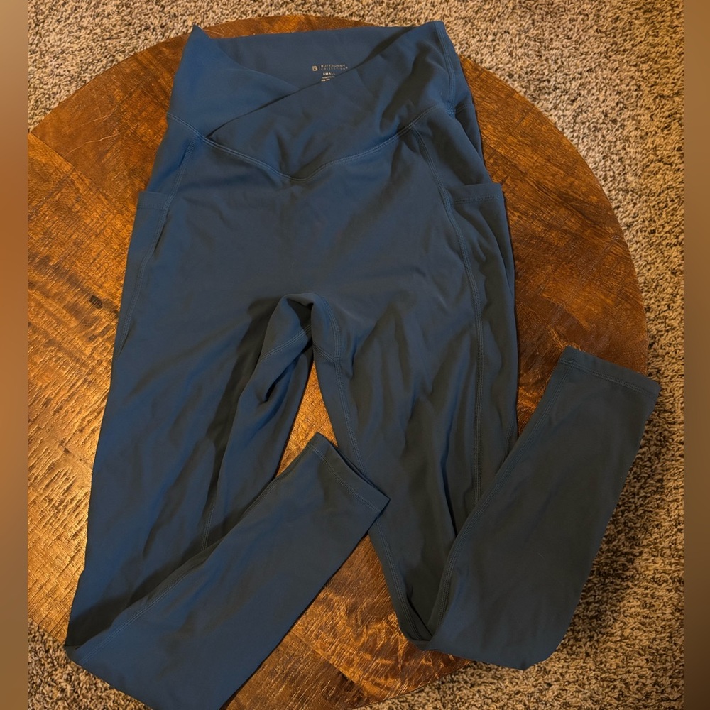 Dark blue ankle-length BuffBunny leggings (size small)